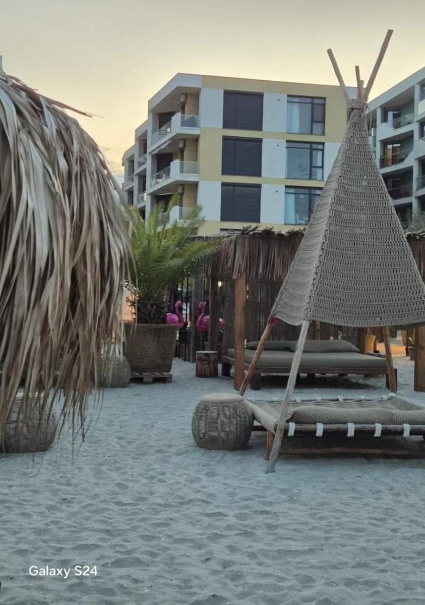 Constantinos Apartment Mamaia Nord 那沃达利 外观 照片